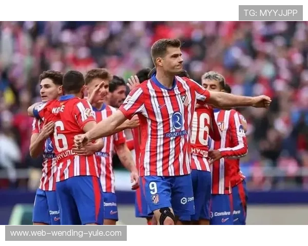 西甲豪门激战升级榜首争夺战引球迷热议